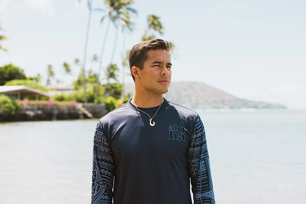 Island Edge® Shaped Bone Necklace: Fish Hook - Image 2